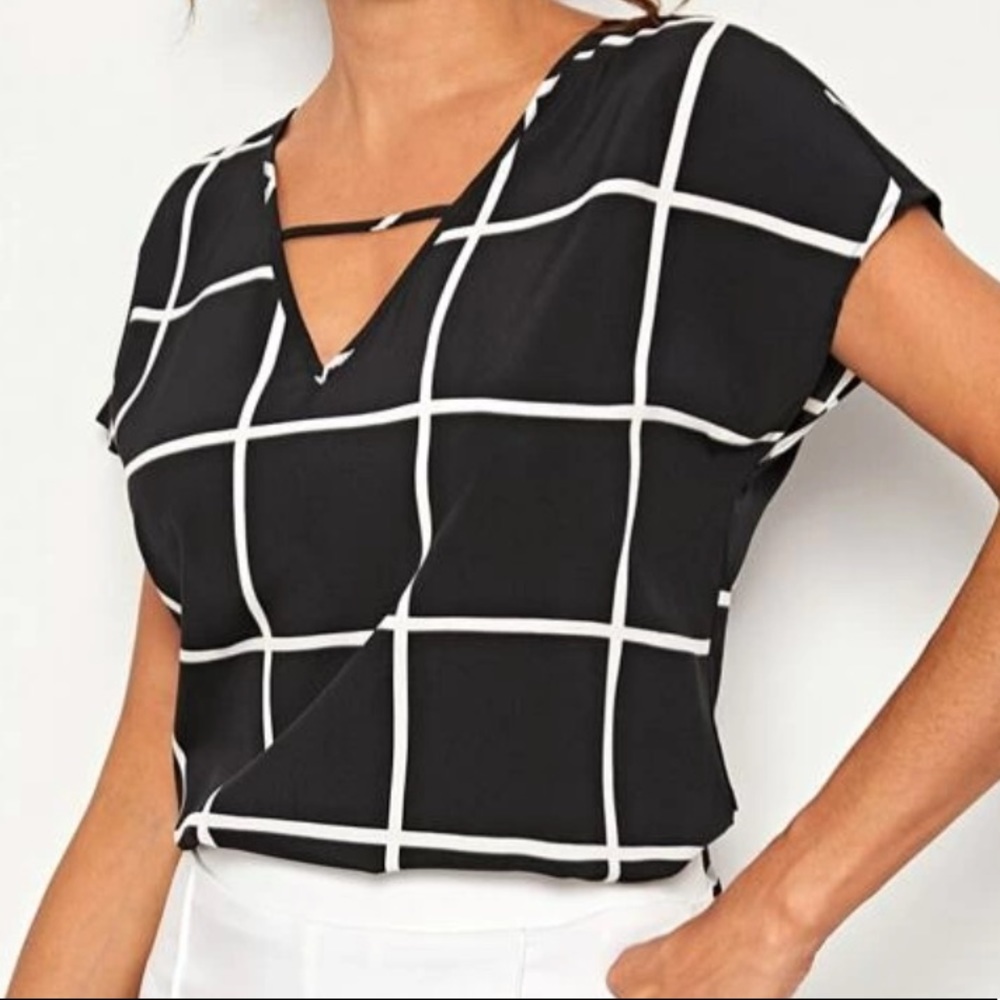 V Neck Top - Picture 3 of 3